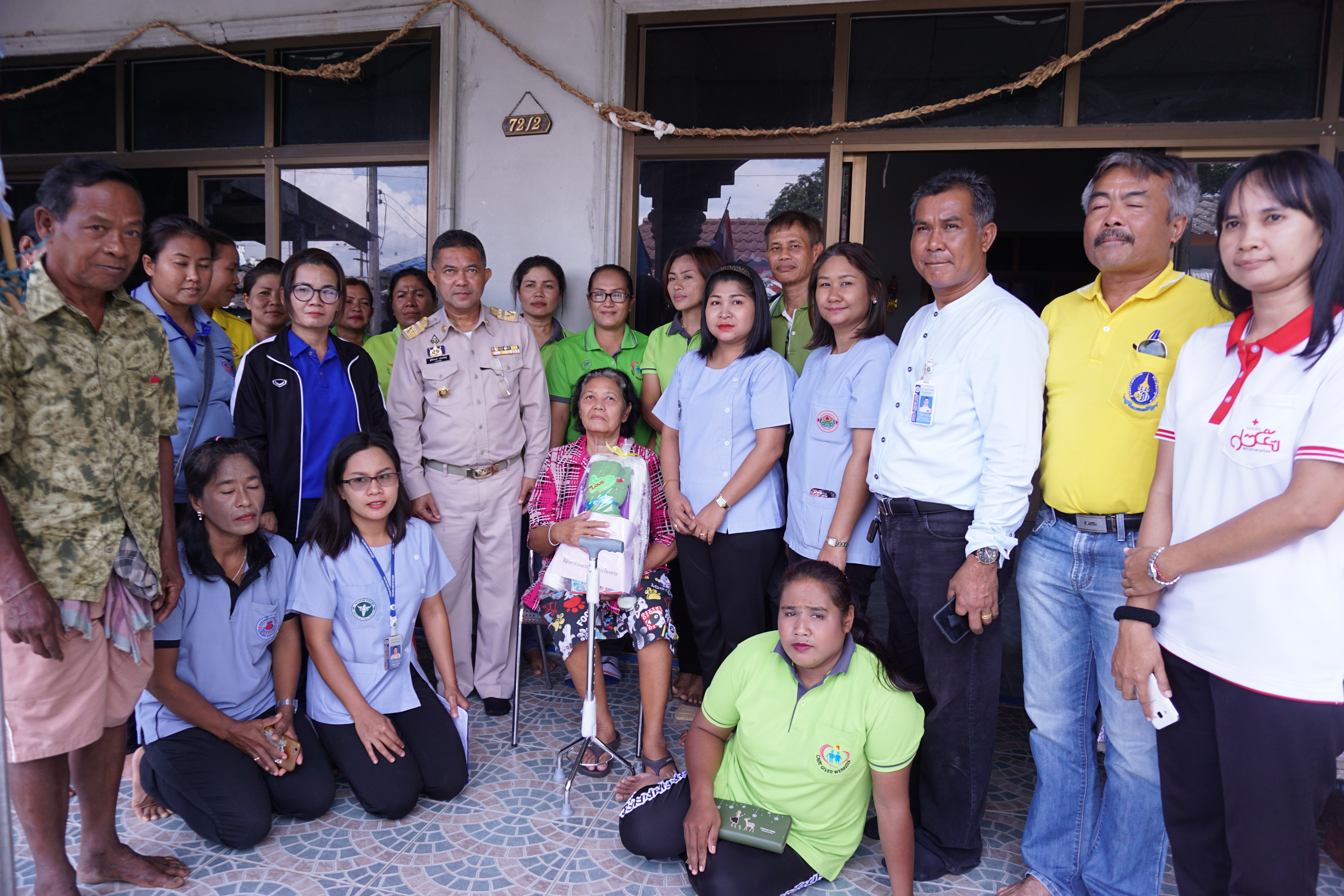 เยี่ยมผู้ป่วยติดบ้านติดเตียงในตำบลบ้านส้อง ภายใต้กองทุนผู้สูงอายุที่มีภาวะพึ่งพิง (LTC)